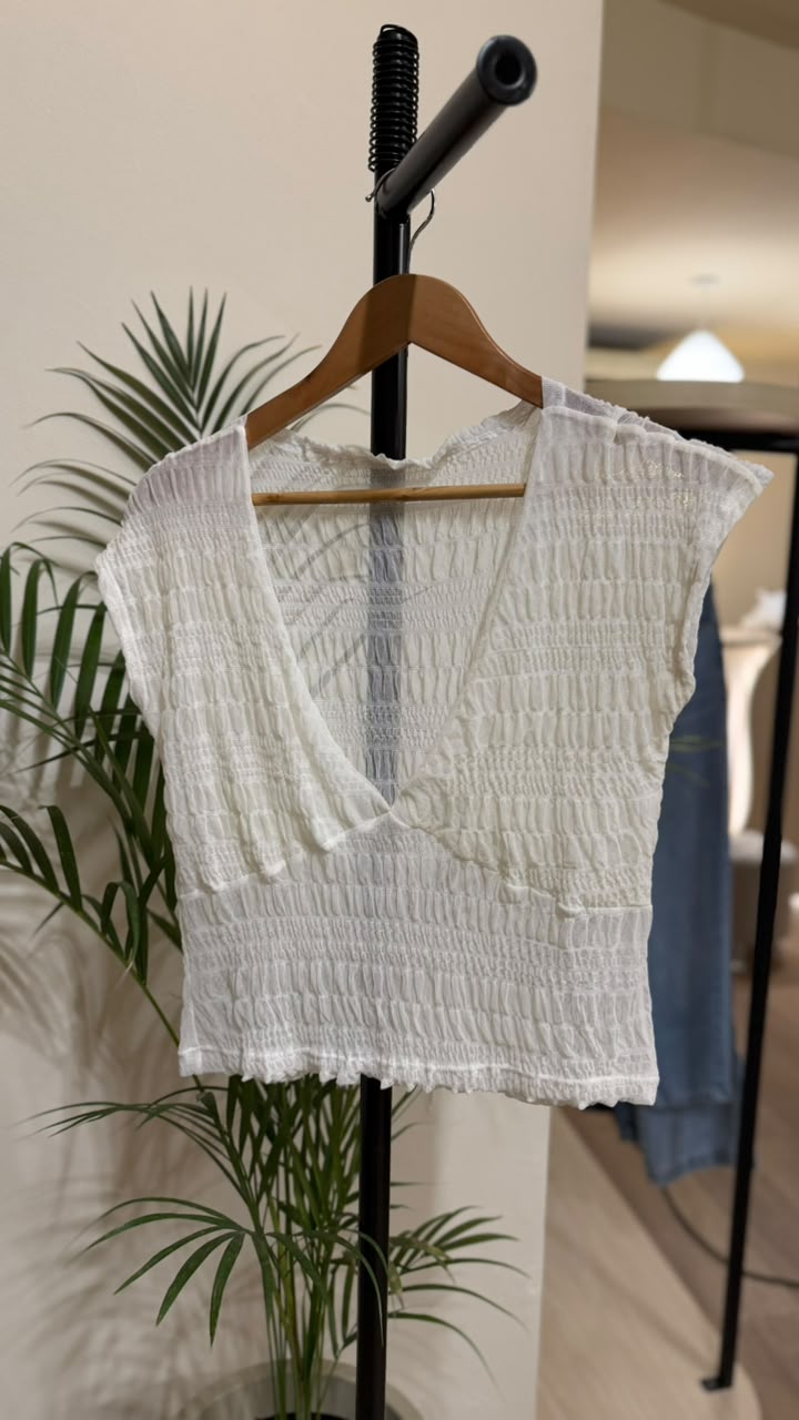 REMERA DE ENCAJE